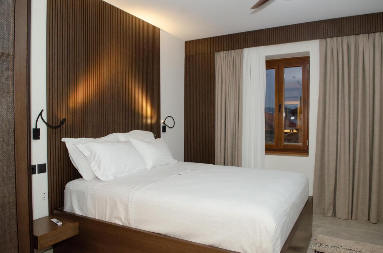 Leone Suites Nafpaktos Zewnętrze zdjęcie